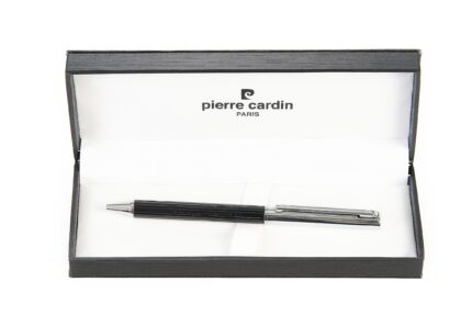 Penna alla moda ed elegante Pierre Cardin