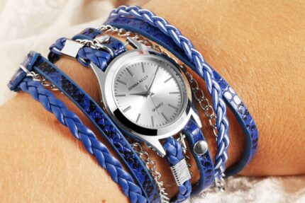 Donna Kelly Damenuhr mit Lederimitation-Wickelarmband